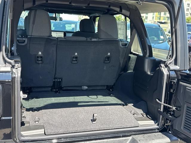 new 2025 Jeep Wrangler car, priced at $40,625