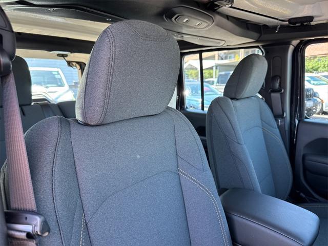 new 2025 Jeep Wrangler car, priced at $40,625