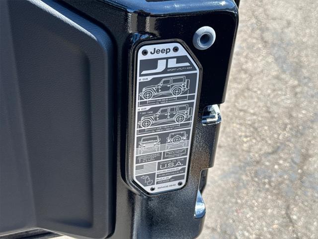 new 2025 Jeep Wrangler car, priced at $40,625
