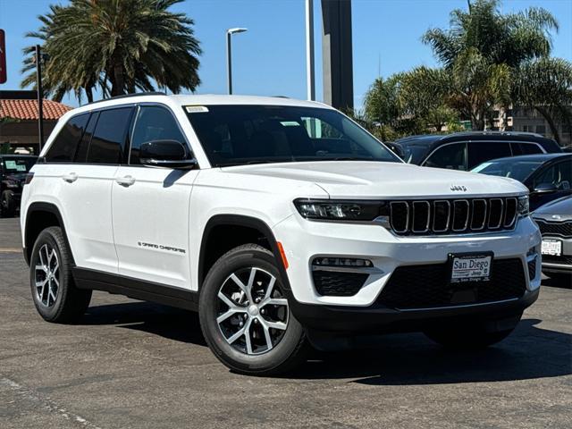 new 2025 Jeep Grand Cherokee car, priced at $43,925