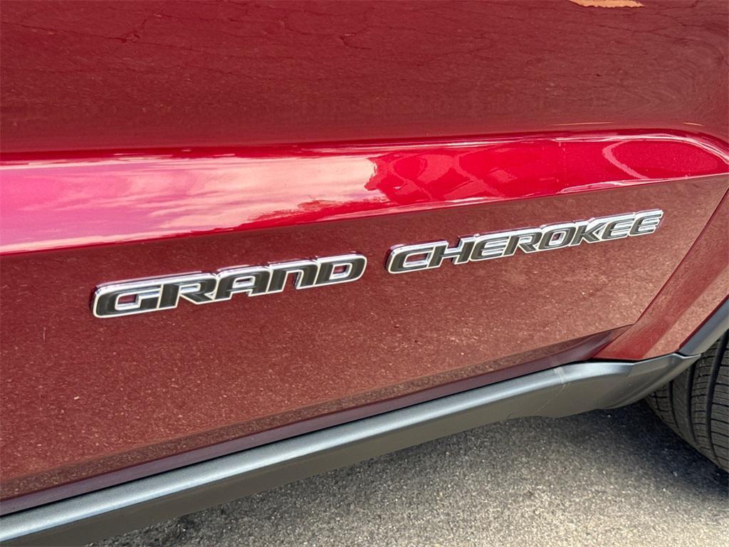 used 2019 Jeep Grand Cherokee car, priced at $15,994