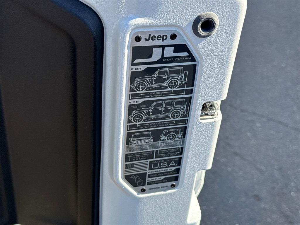 new 2025 Jeep Wrangler car, priced at $56,670