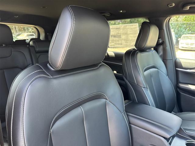 new 2025 Jeep Grand Cherokee L car, priced at $42,925