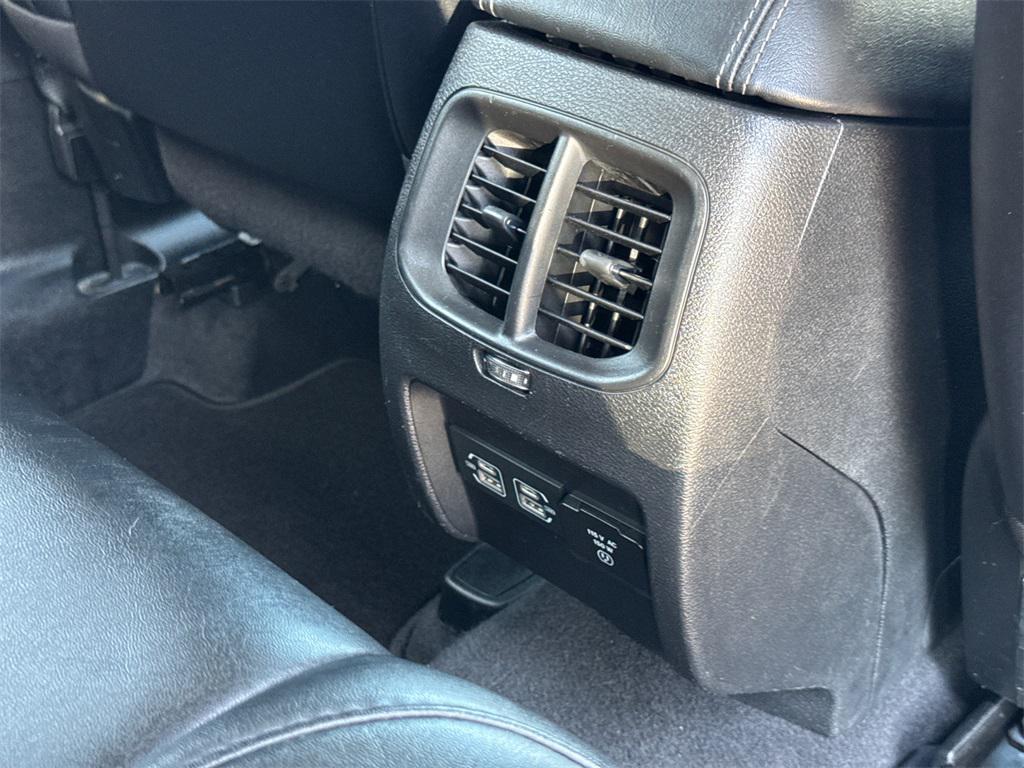 used 2023 Jeep Cherokee car, priced at $22,633