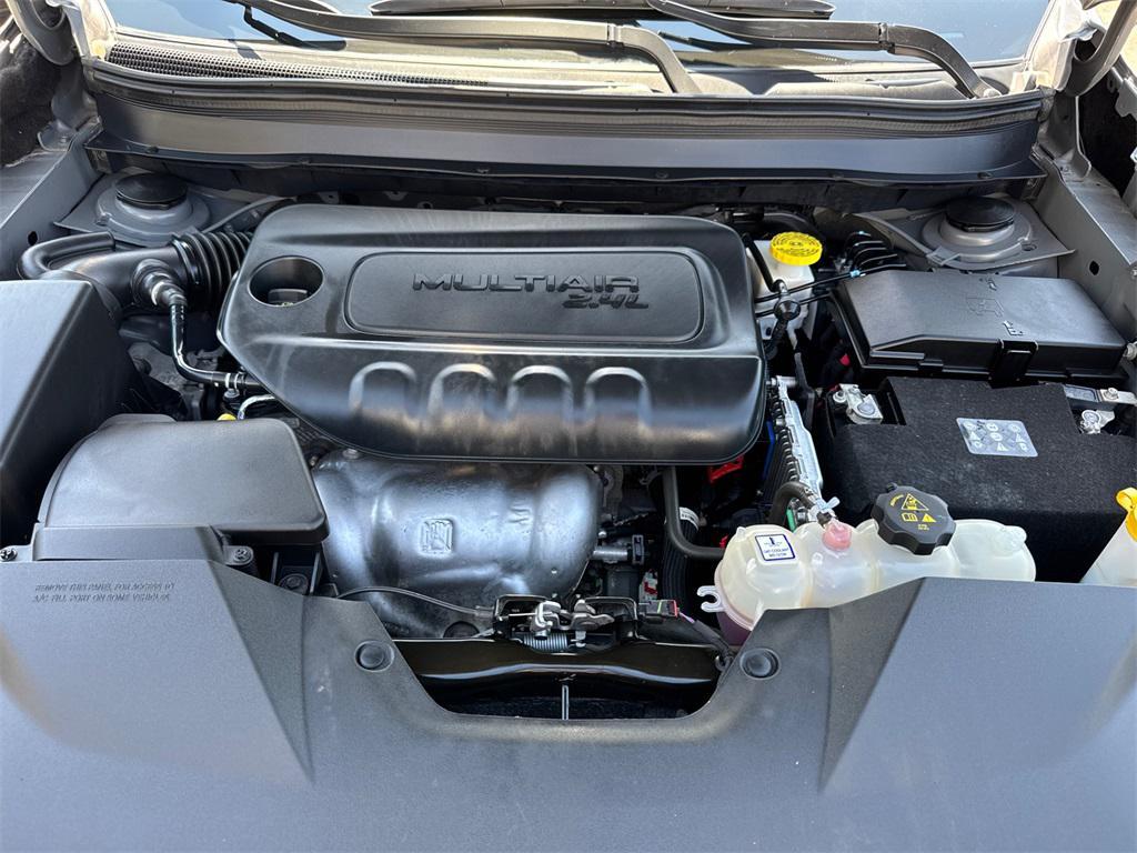 used 2023 Jeep Cherokee car, priced at $22,633