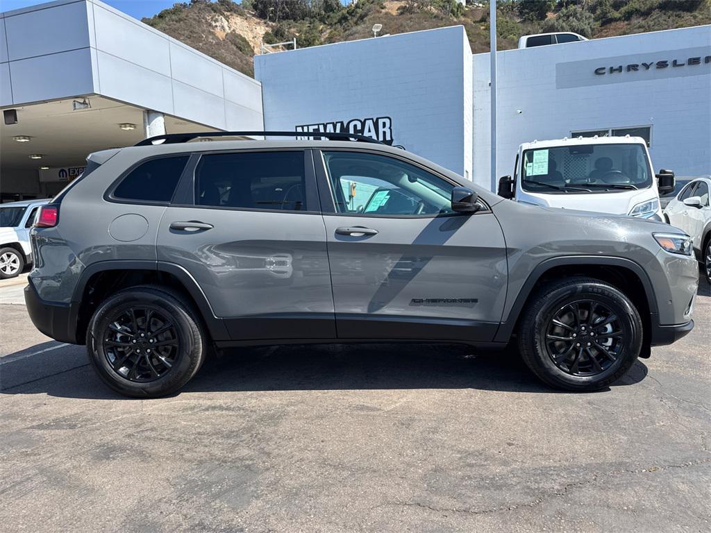 used 2023 Jeep Cherokee car, priced at $22,633
