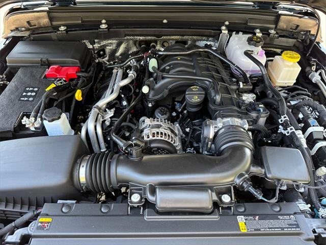 new 2025 Jeep Gladiator car, priced at $43,925