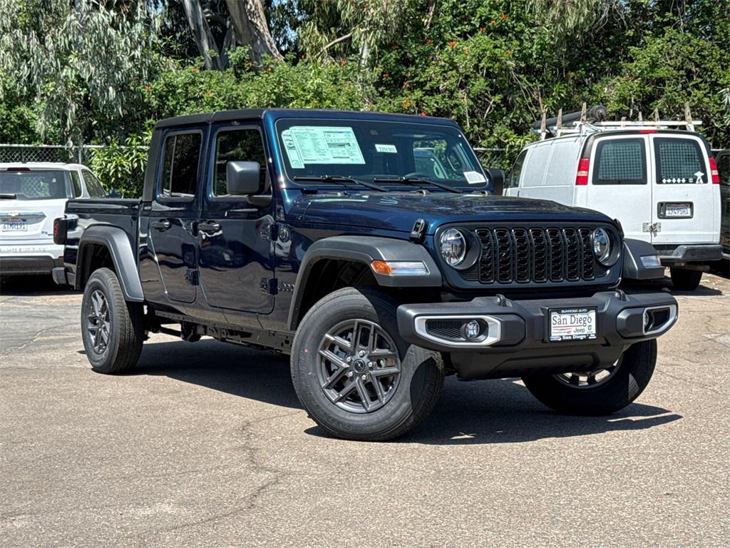 new 2025 Jeep Gladiator car, priced at $43,675