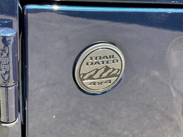 new 2025 Jeep Gladiator car, priced at $43,925