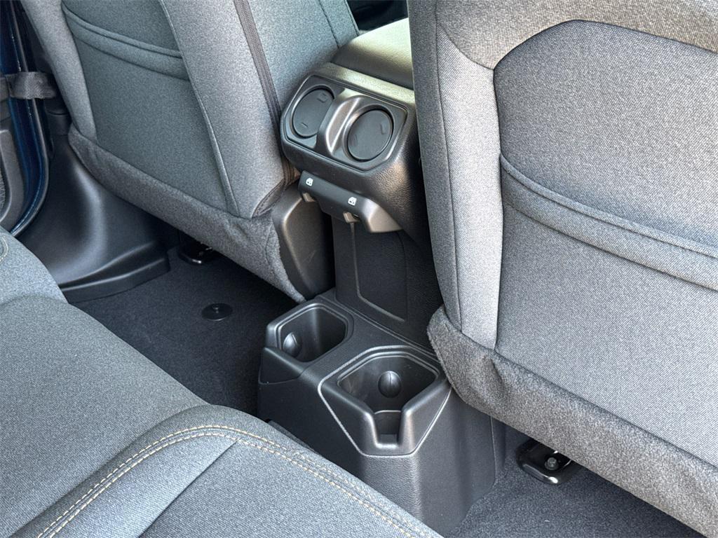 new 2025 Jeep Gladiator car, priced at $43,675