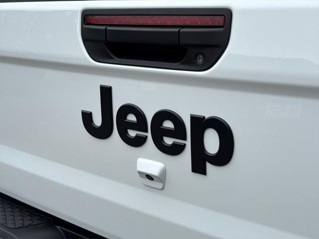 new 2025 Jeep Gladiator car, priced at $42,048