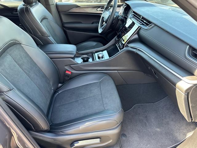 new 2025 Jeep Grand Cherokee L car, priced at $42,925