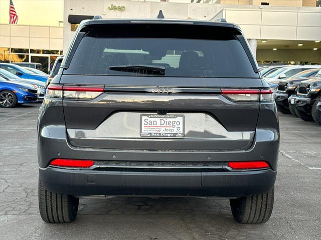 new 2025 Jeep Grand Cherokee car, priced at $41,725