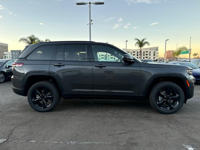 new 2025 Jeep Grand Cherokee car, priced at $41,725