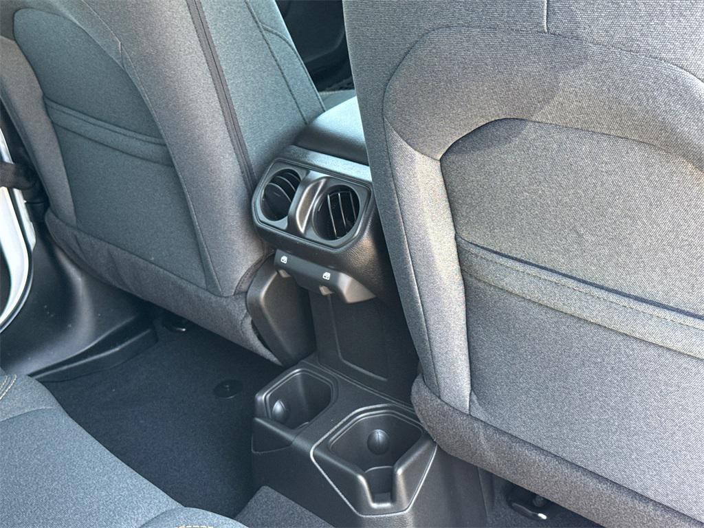 new 2025 Jeep Wrangler car, priced at $48,925