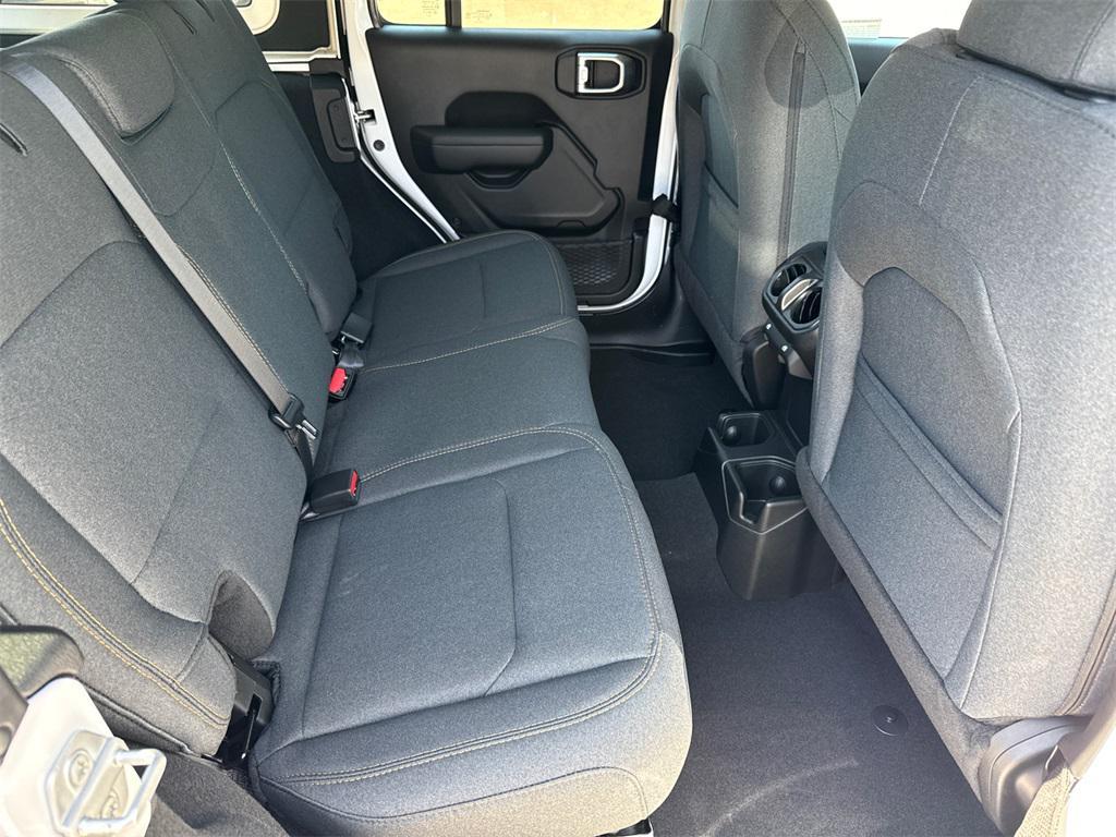 new 2025 Jeep Wrangler car, priced at $48,925