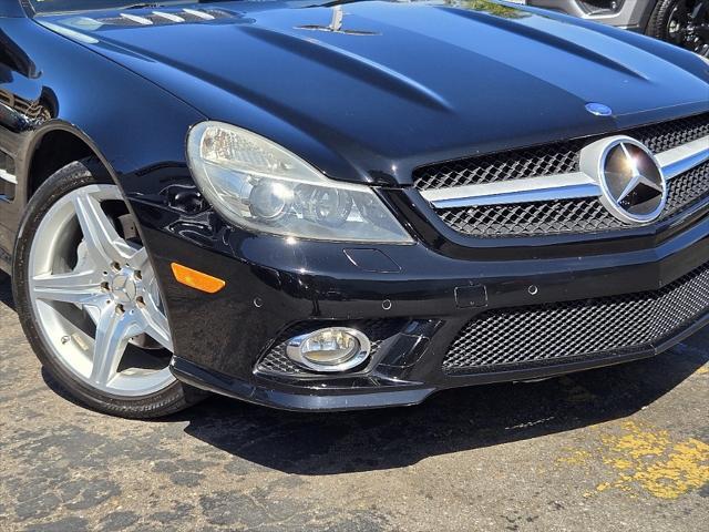 used 2009 Mercedes-Benz SL-Class car, priced at $16,524