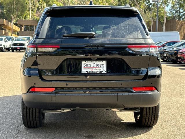 new 2025 Jeep Grand Cherokee car, priced at $42,425