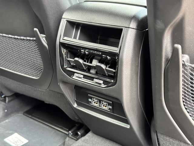 new 2025 Jeep Grand Cherokee car, priced at $35,925