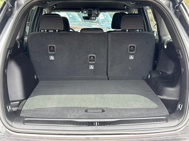 new 2025 Jeep Grand Cherokee car, priced at $35,925