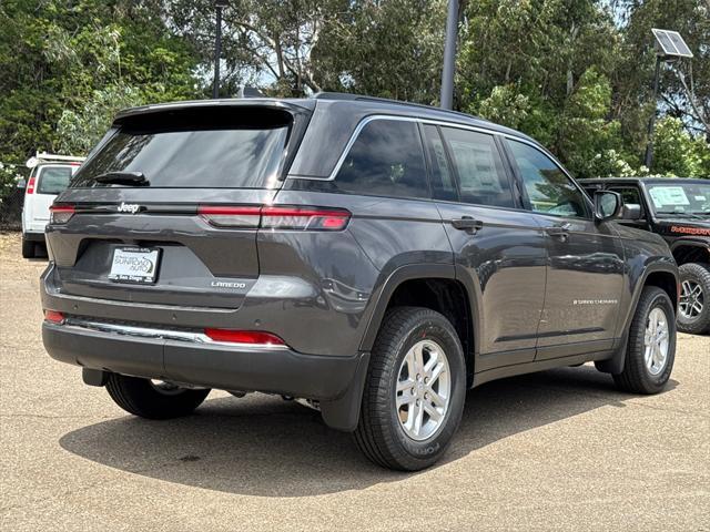 new 2025 Jeep Grand Cherokee car, priced at $35,925