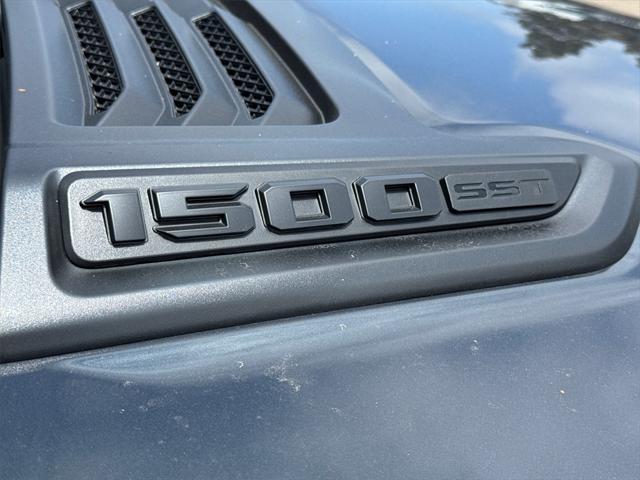 new 2025 Ram 1500 car, priced at $59,925