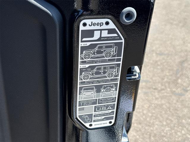 new 2025 Jeep Wrangler car, priced at $45,425