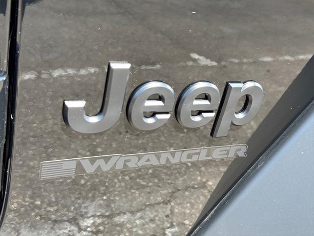 new 2025 Jeep Wrangler car, priced at $45,425