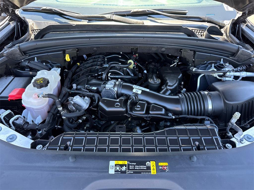used 2023 Jeep Grand Cherokee car, priced at $28,989