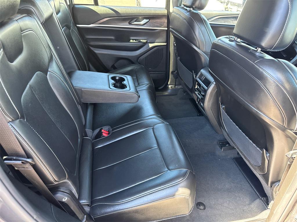 used 2023 Jeep Grand Cherokee car, priced at $28,989