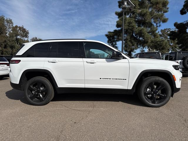 new 2025 Jeep Grand Cherokee car, priced at $43,725