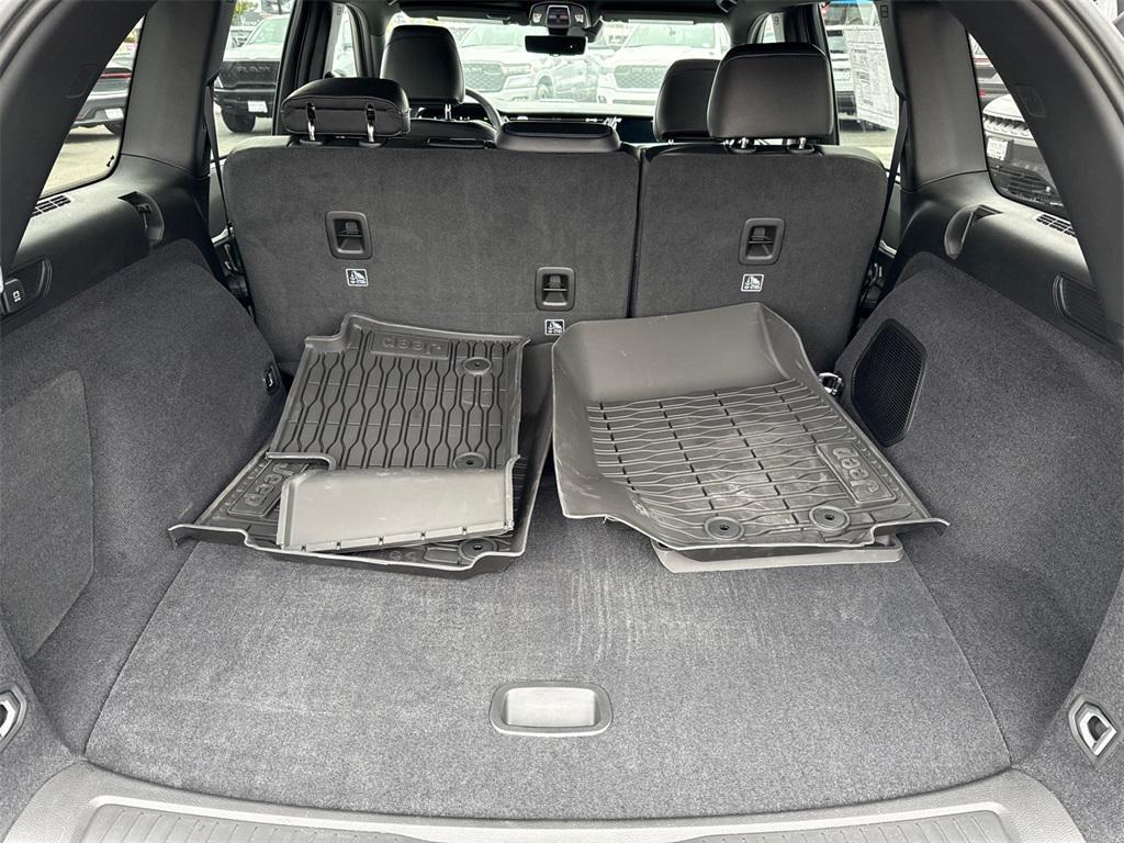 new 2025 Jeep Grand Cherokee 4xe car, priced at $69,175