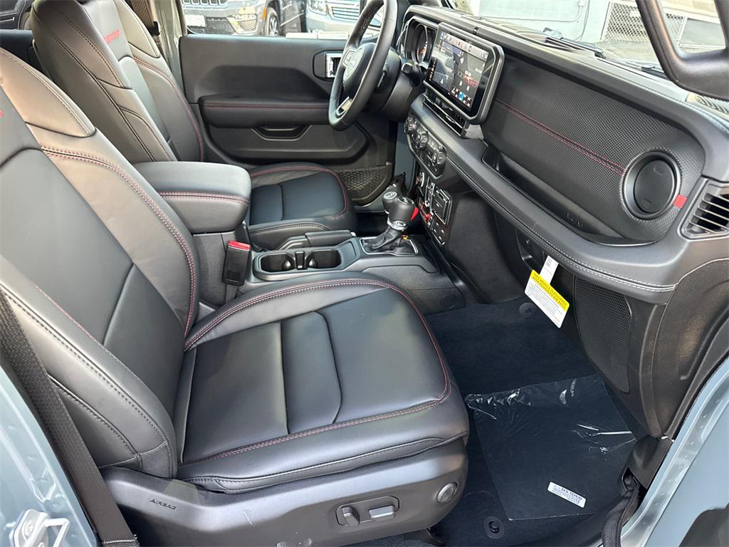 new 2025 Jeep Wrangler car, priced at $67,925