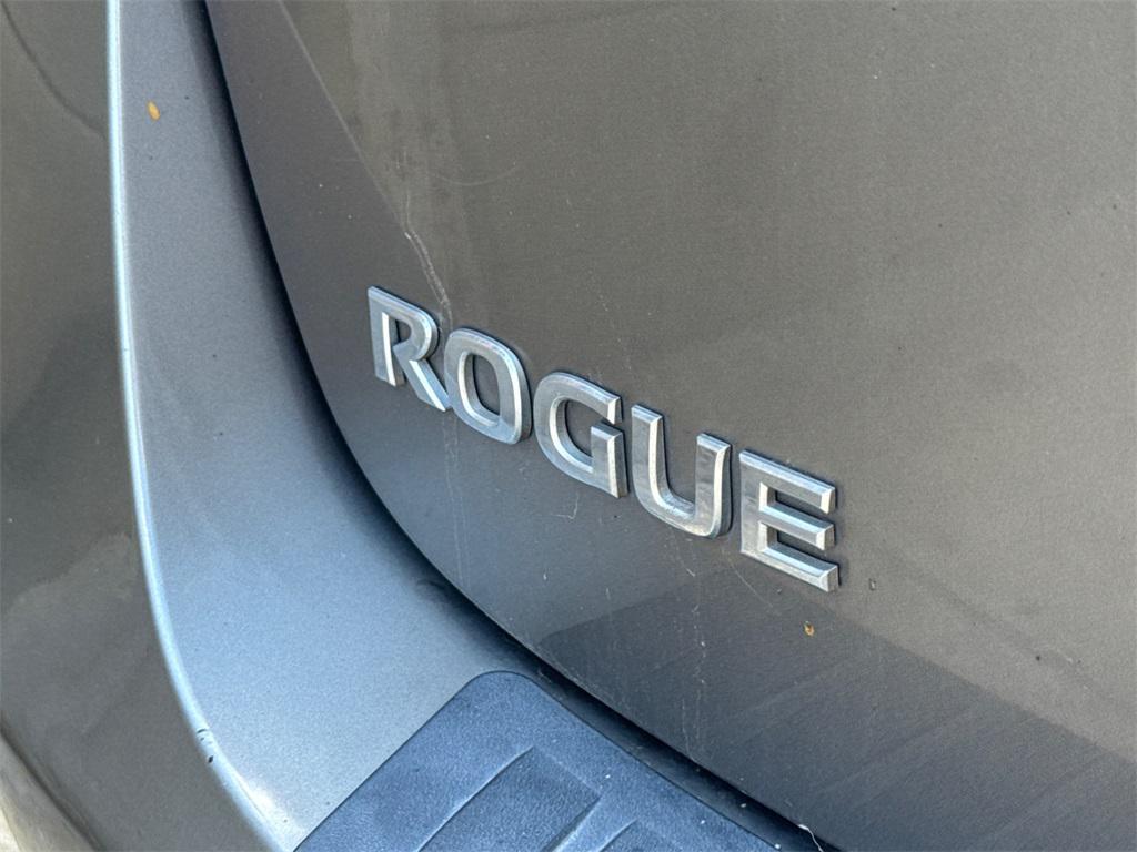 used 2012 Nissan Rogue car, priced at $5,888