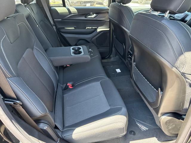 new 2025 Jeep Grand Cherokee car, priced at $34,925
