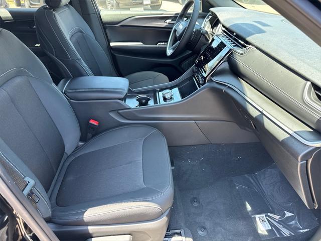 new 2025 Jeep Grand Cherokee car, priced at $34,925