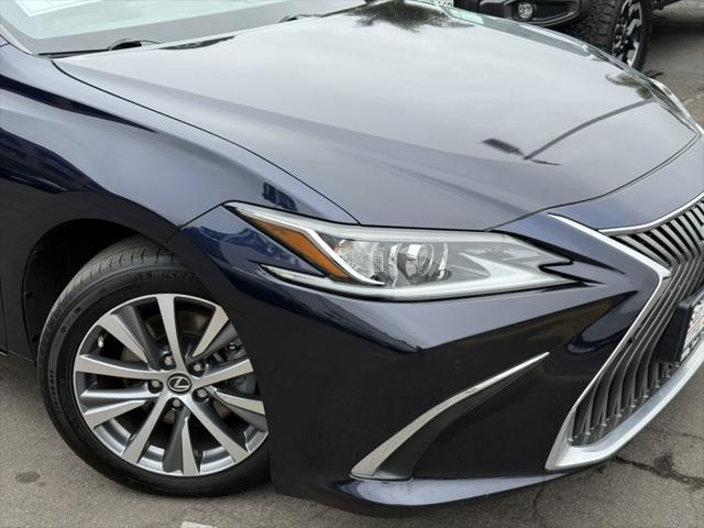 used 2020 Lexus ES 300h car, priced at $31,863