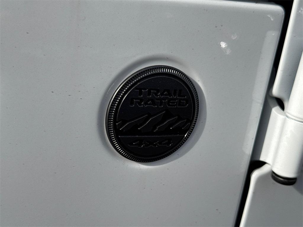 new 2025 Jeep Wrangler car, priced at $39,925