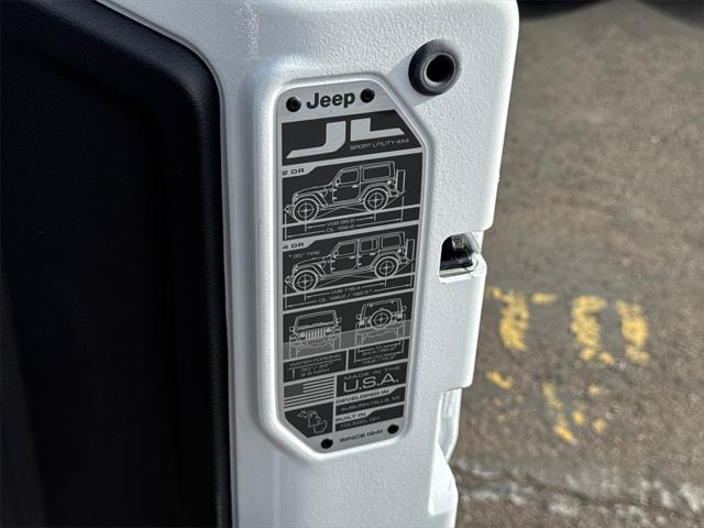 new 2025 Jeep Wrangler car, priced at $42,925