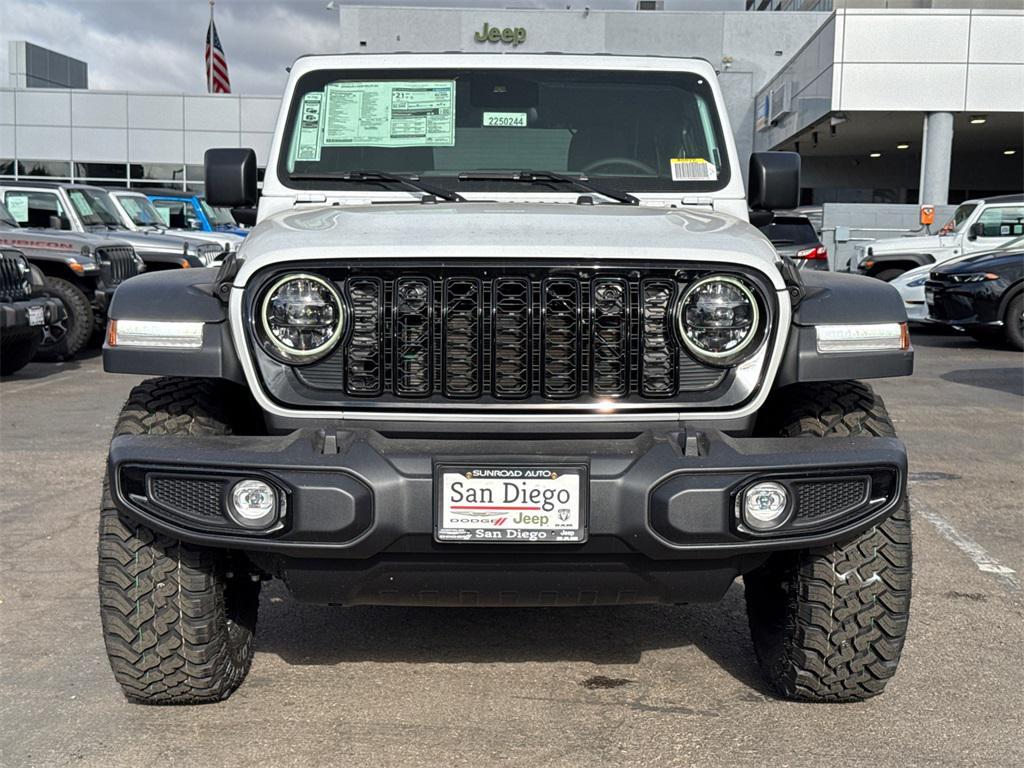 new 2025 Jeep Wrangler car, priced at $39,925