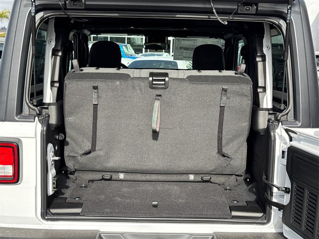 new 2025 Jeep Wrangler car, priced at $39,925