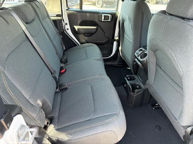 new 2025 Jeep Wrangler car, priced at $39,925