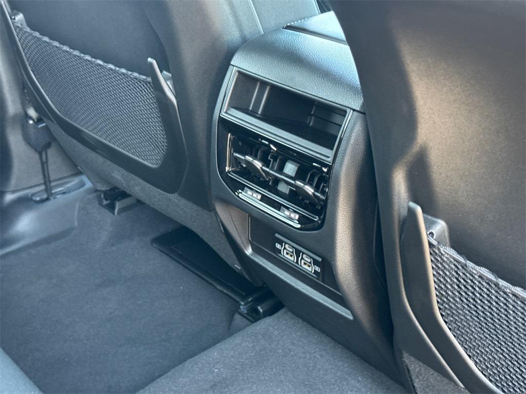 new 2025 Jeep Grand Cherokee car, priced at $39,175