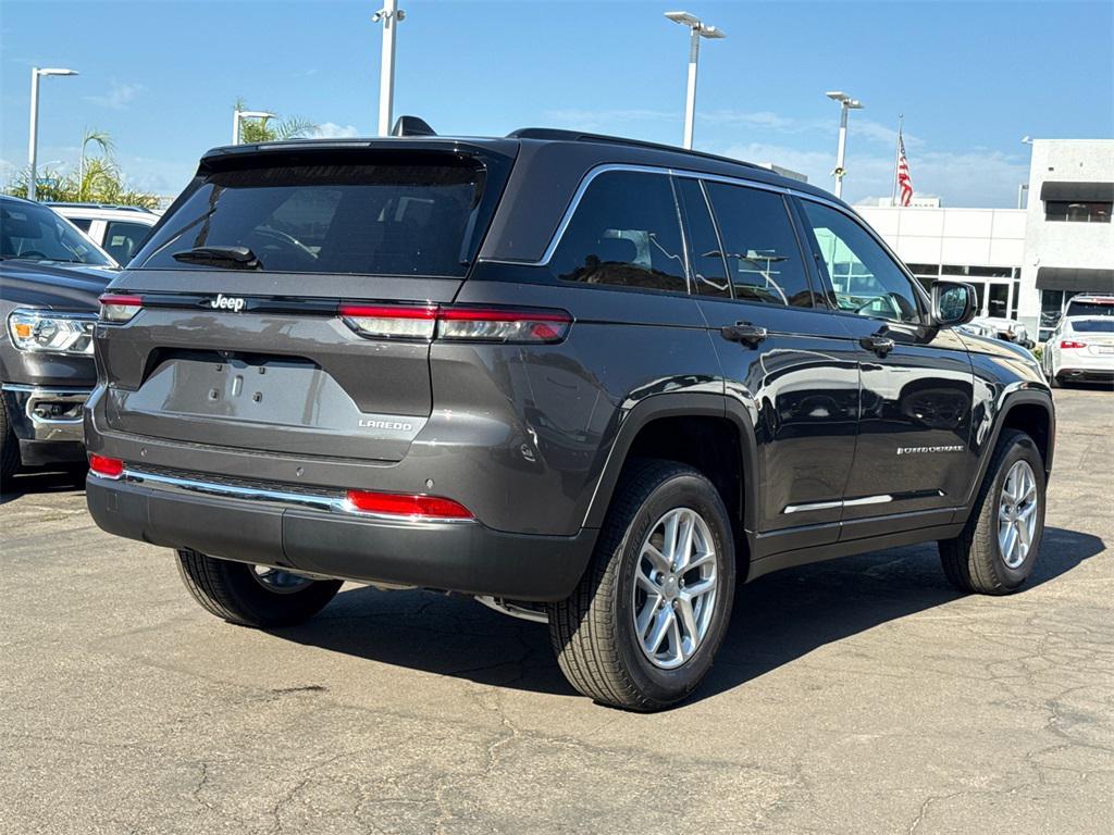new 2025 Jeep Grand Cherokee car, priced at $39,175