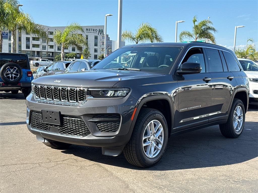 new 2025 Jeep Grand Cherokee car, priced at $39,175