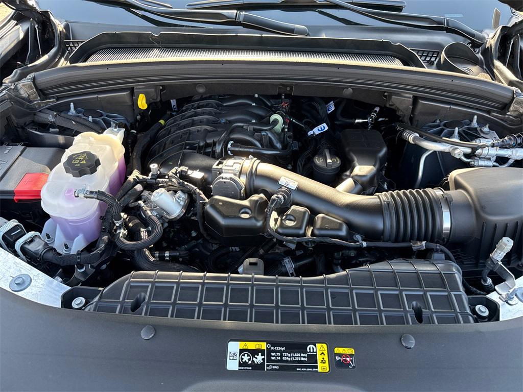 new 2025 Jeep Grand Cherokee car, priced at $39,175