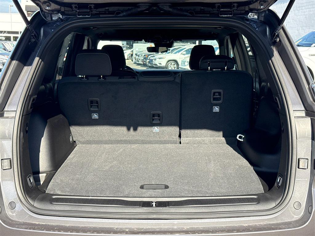 new 2025 Jeep Grand Cherokee car, priced at $39,175