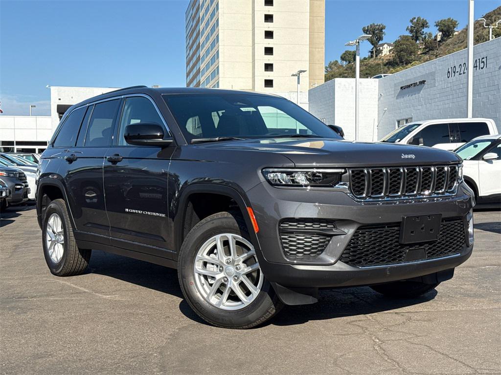new 2025 Jeep Grand Cherokee car, priced at $39,175