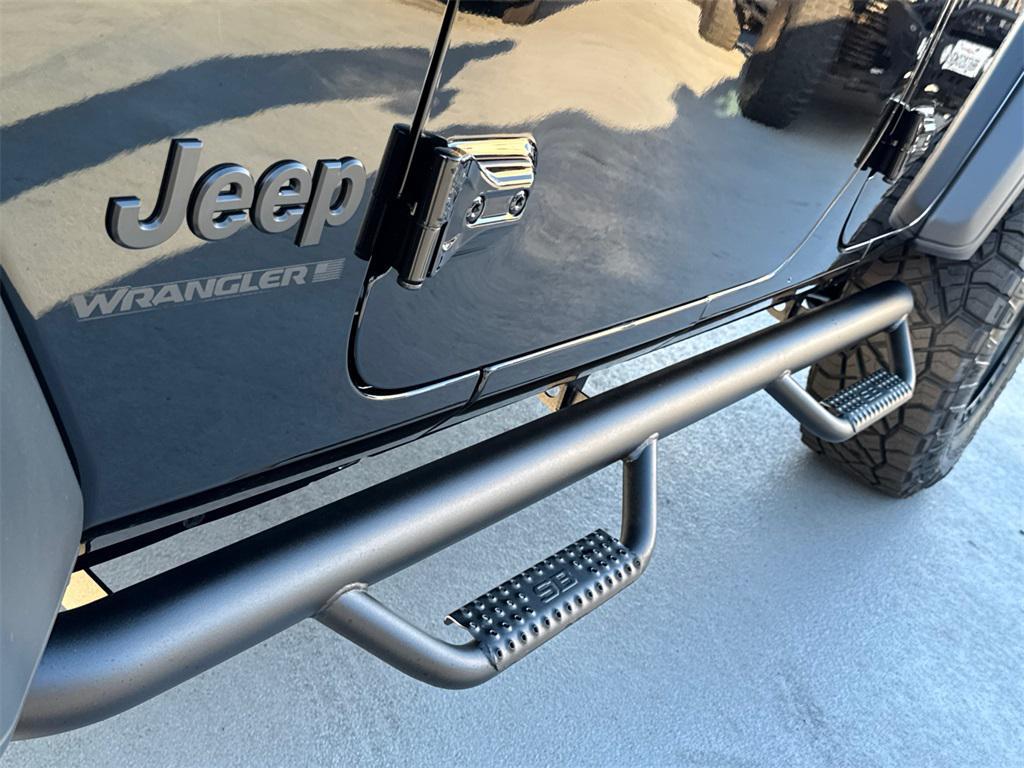 new 2025 Jeep Wrangler car, priced at $42,930