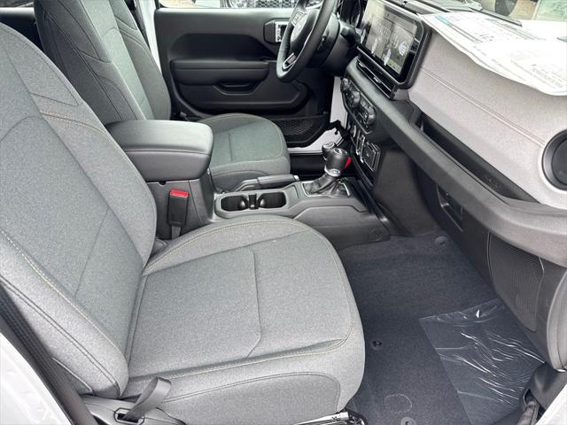 new 2025 Jeep Wrangler car, priced at $41,725